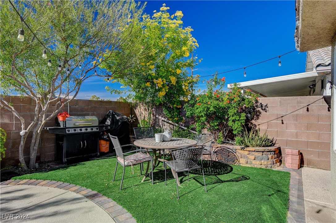 2301 Blackberry Valley Way