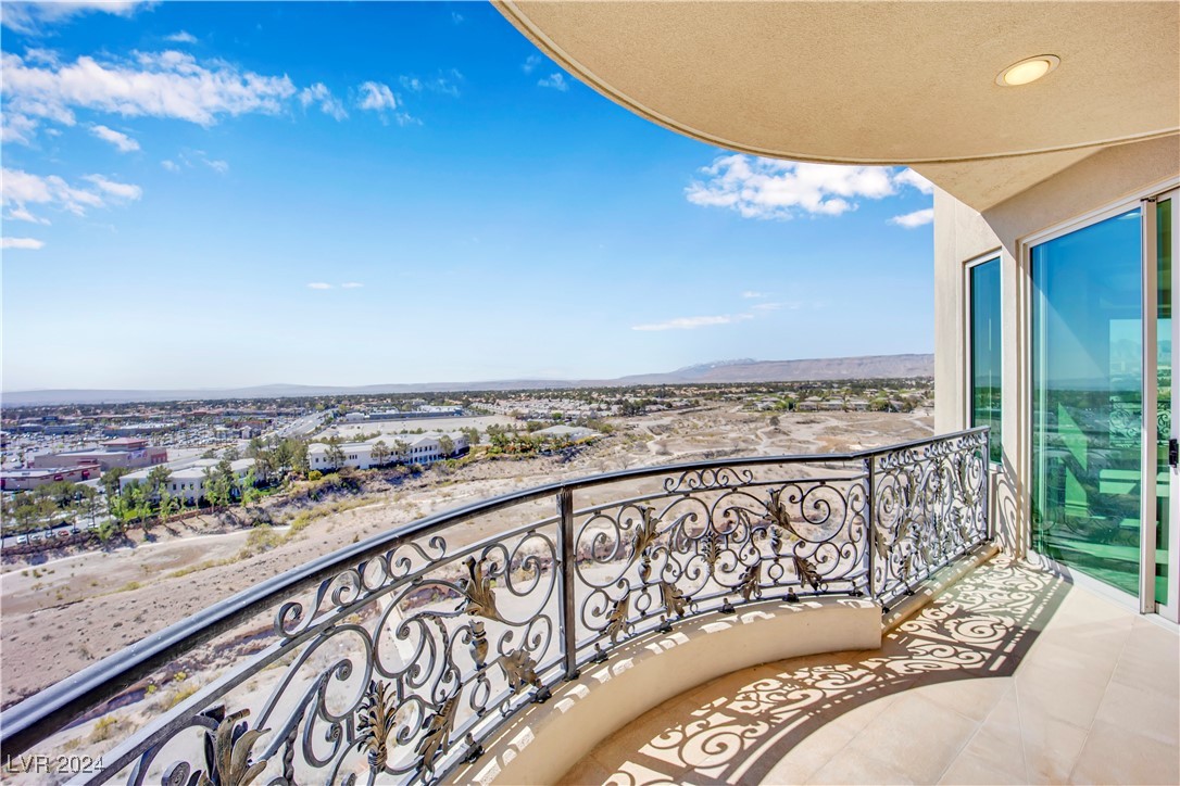 9103 Alta Drive 1101