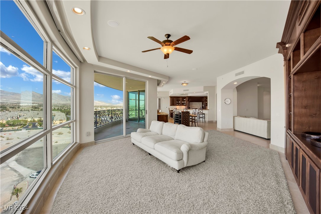 9103 Alta Drive 1101