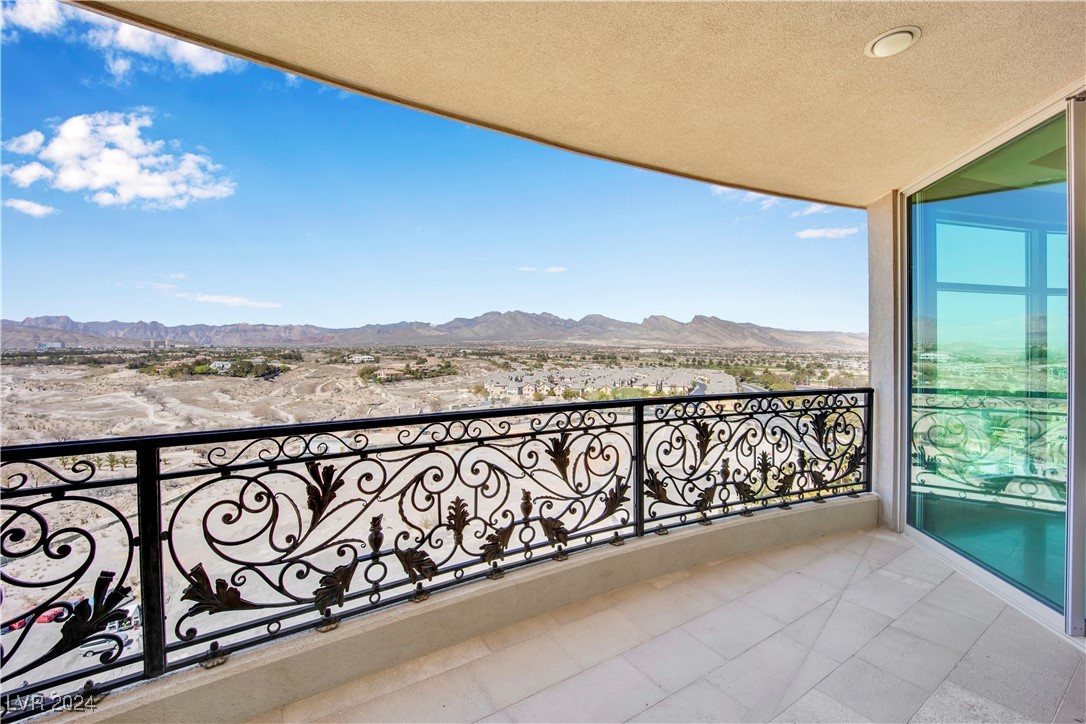 9103 Alta Drive 1101