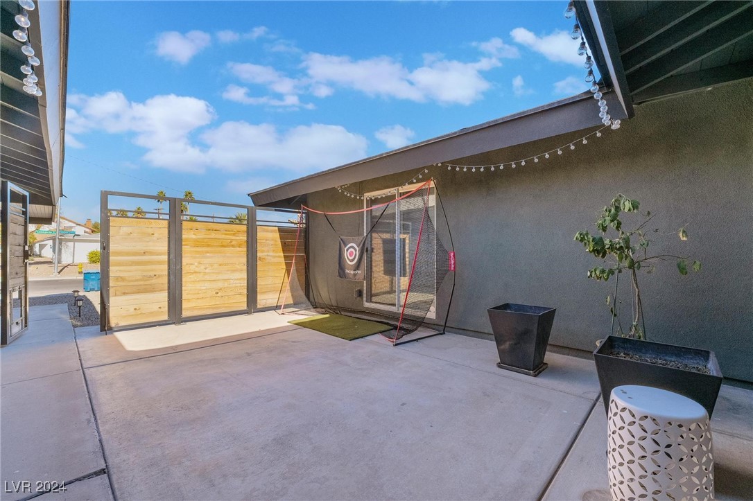 1671 Commanche Drive