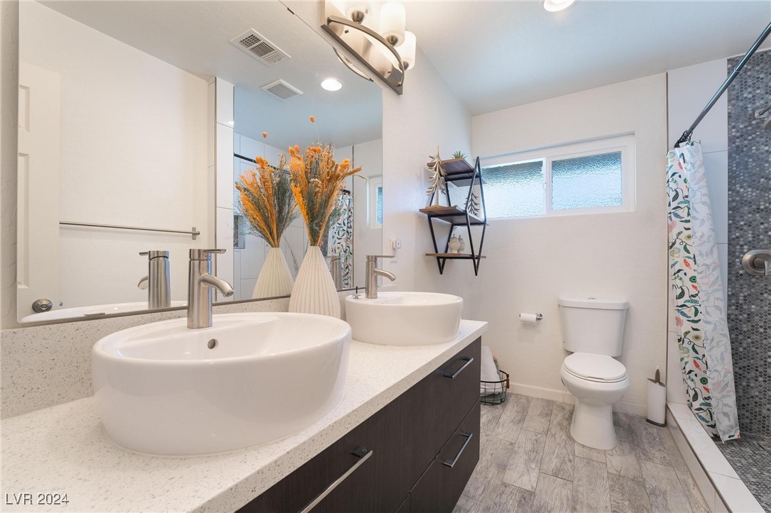 1671 Commanche Drive