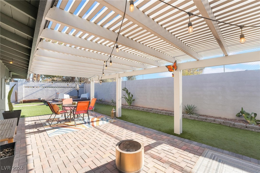 1671 Commanche Drive