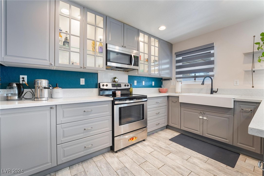 1671 Commanche Drive