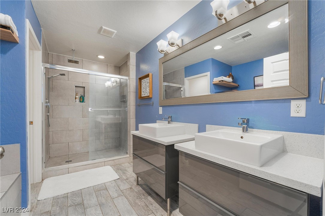 1671 Commanche Drive