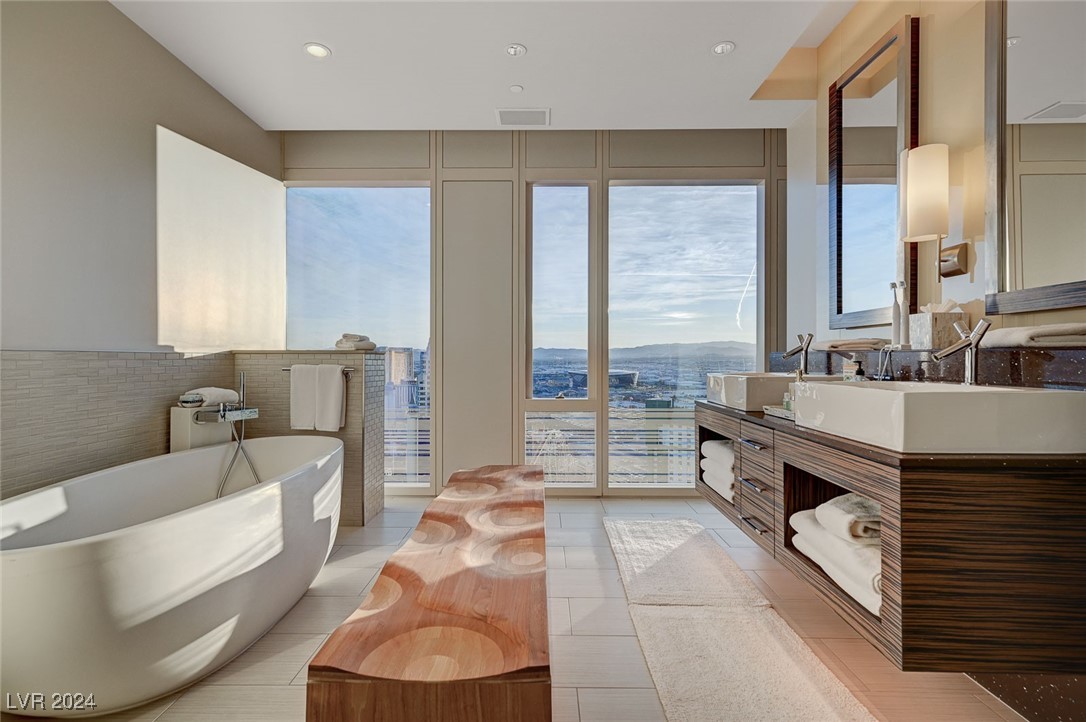 3750 Las Vegas Boulevard 3604