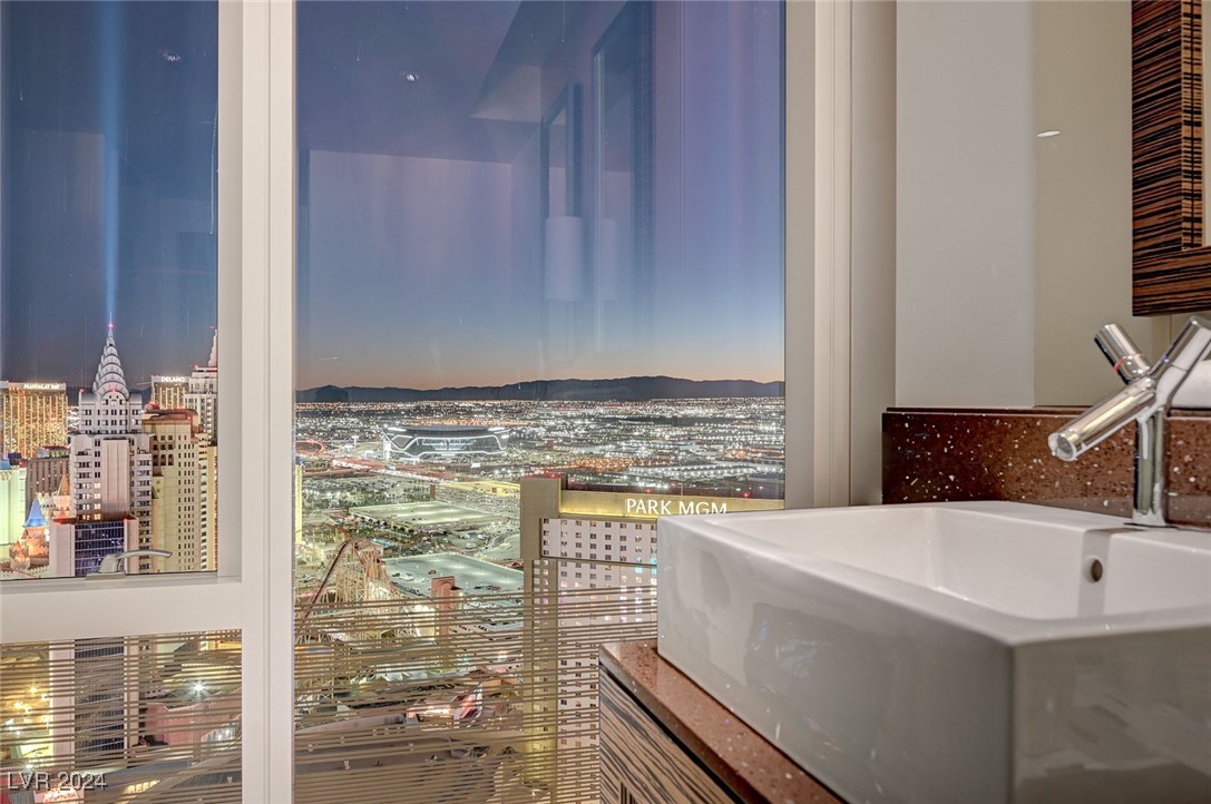 3750 Las Vegas Boulevard 3604
