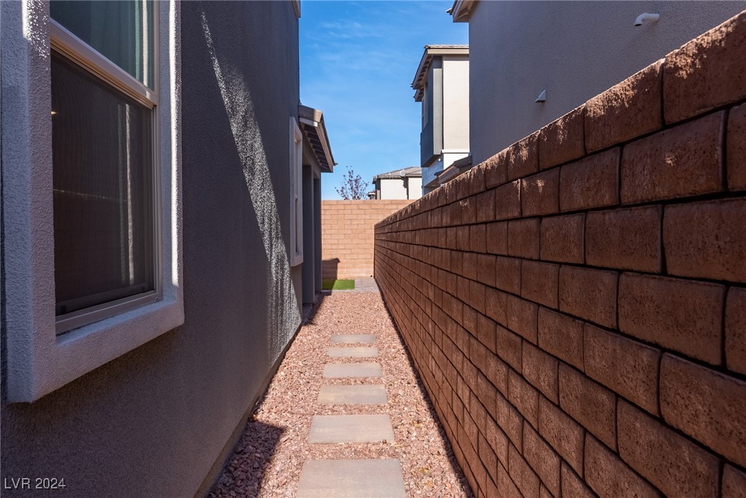 10706 Silver Pond Avenue