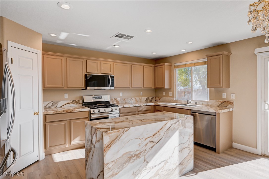 4635 Deer Forest Avenue