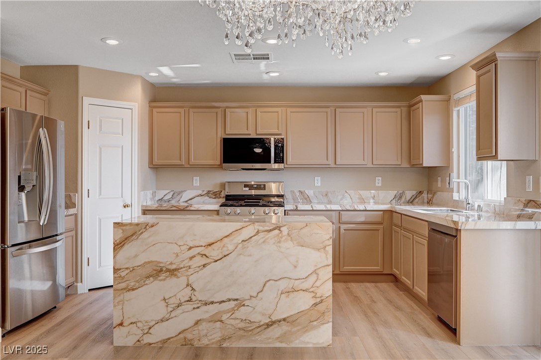 4635 Deer Forest Avenue