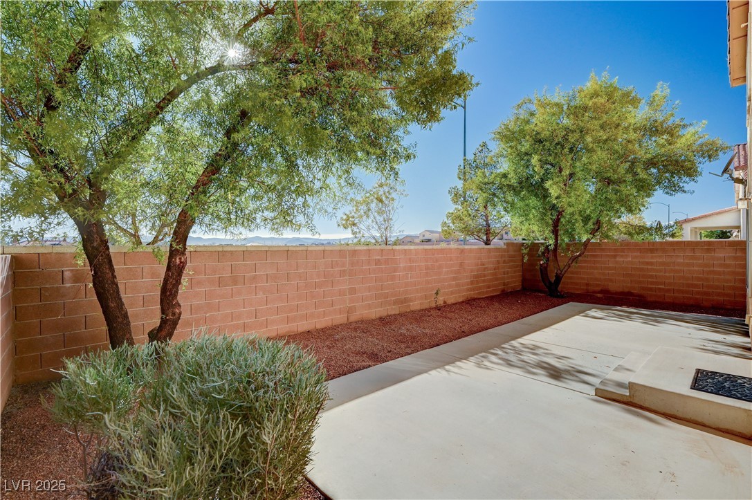 4635 Deer Forest Avenue