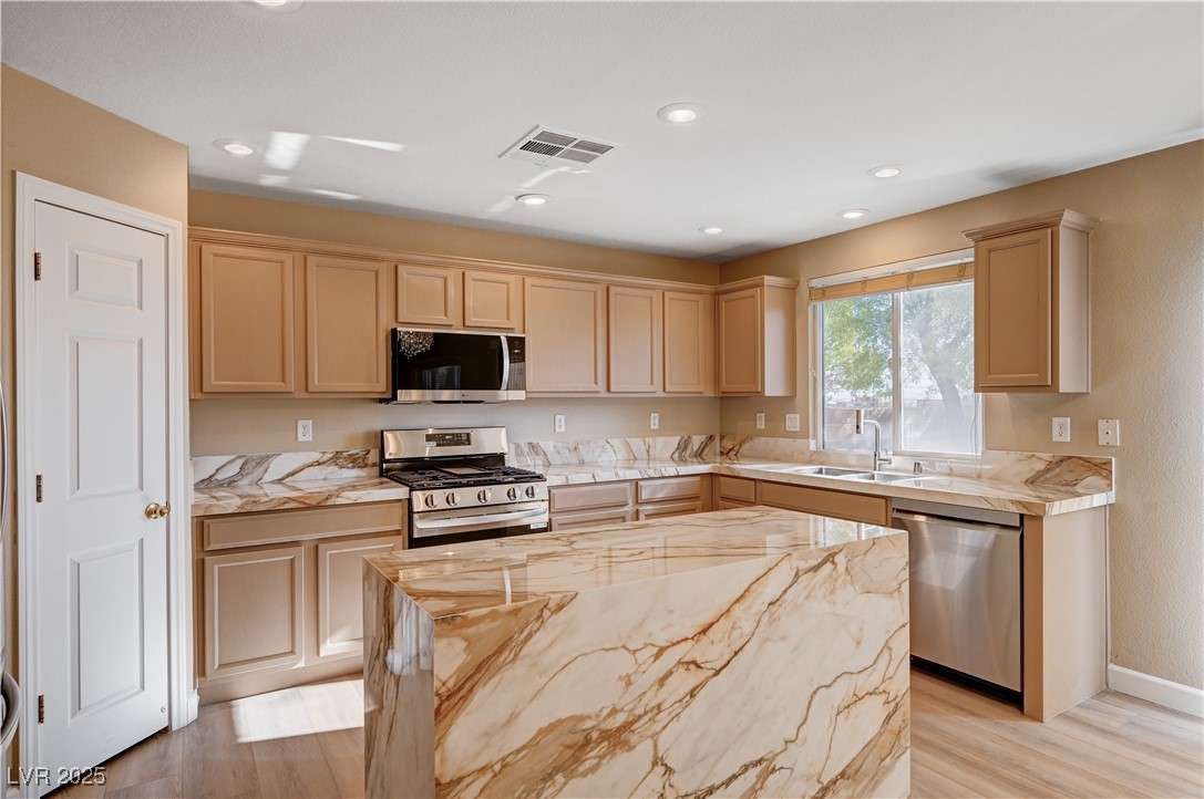 4635 Deer Forest Avenue