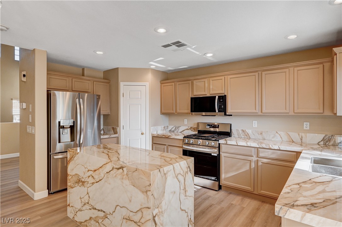 4635 Deer Forest Avenue