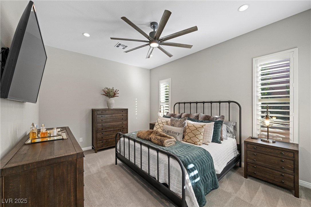 6833 Desert Crimson Street