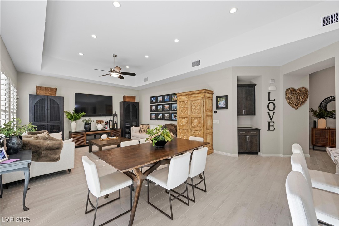 6833 Desert Crimson Street