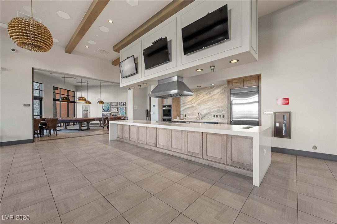 6833 Desert Crimson Street