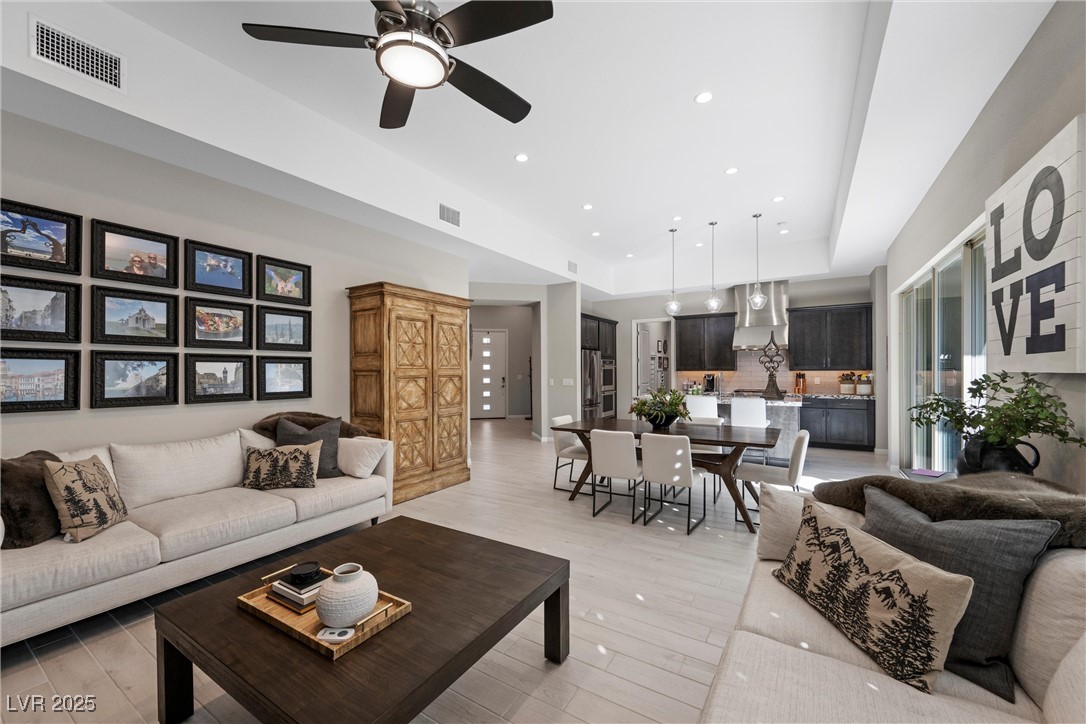 6833 Desert Crimson Street