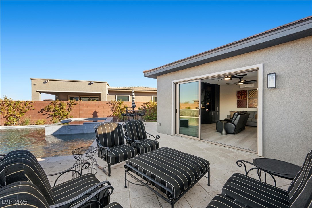 6833 Desert Crimson Street