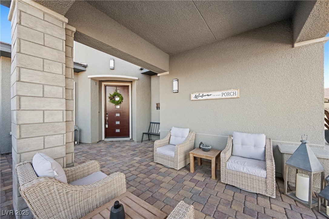 6833 Desert Crimson Street