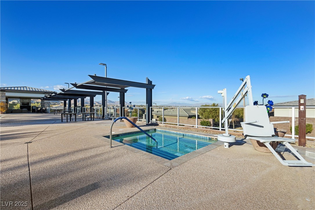 6833 Desert Crimson Street