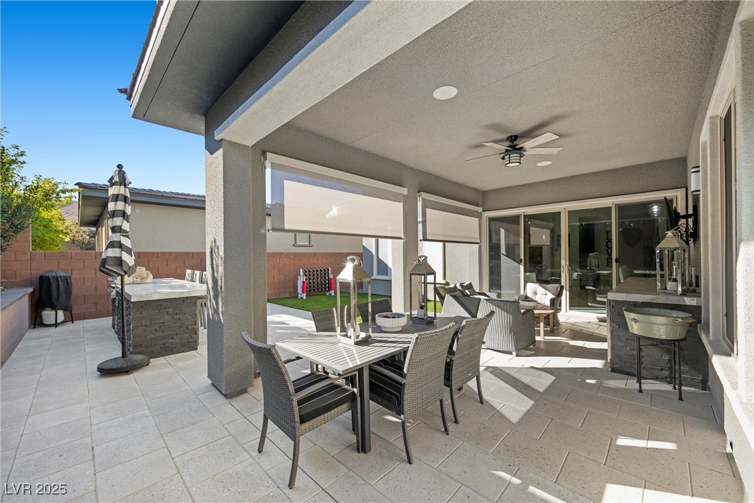 6833 Desert Crimson Street