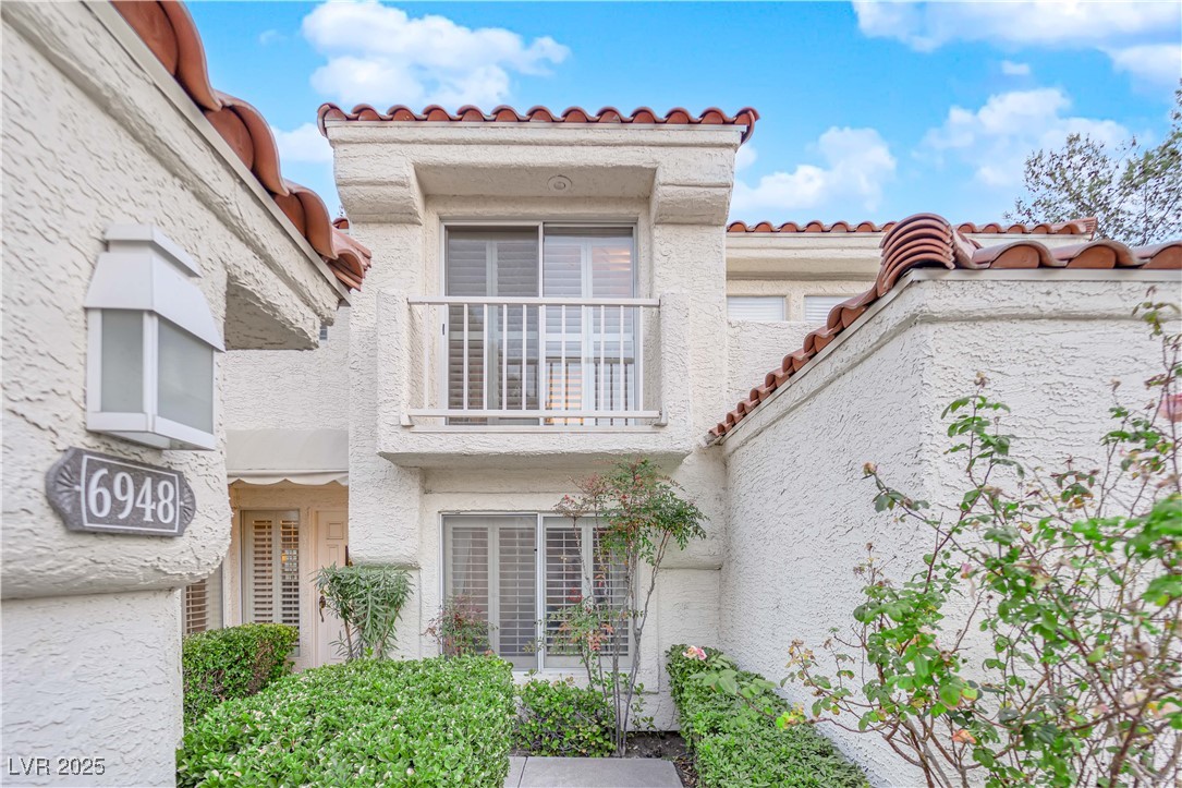6948 Emerald Springs Lane