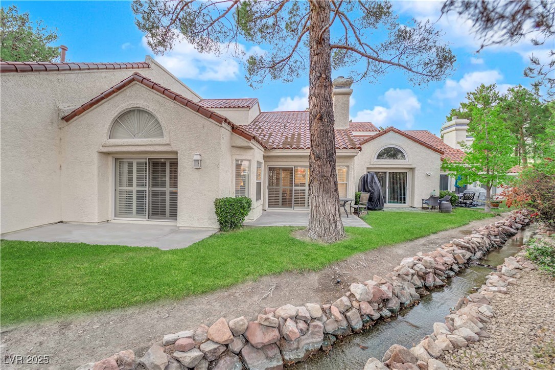 6948 Emerald Springs Lane