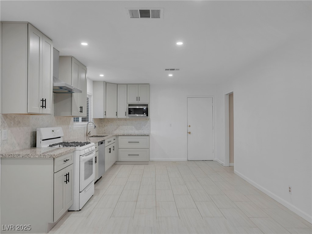 4475 El Carnal Way