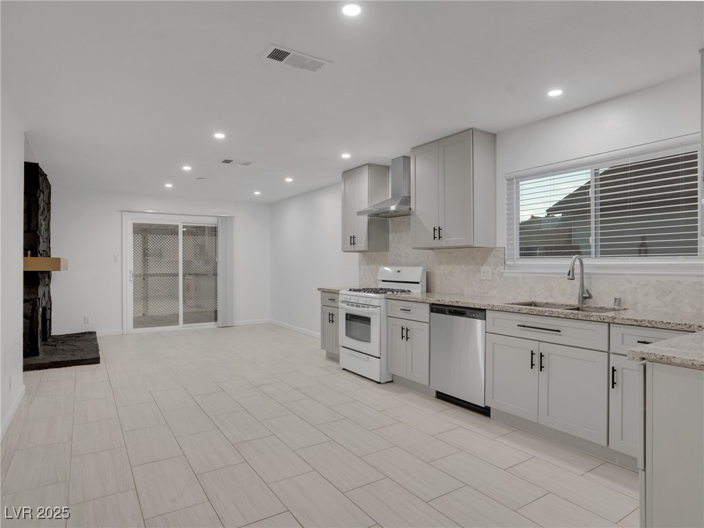 4475 El Carnal Way