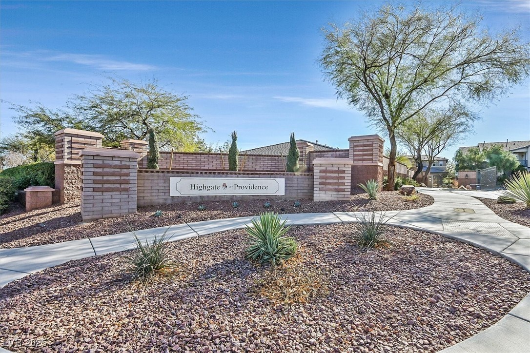 6914 Willowcroft Street