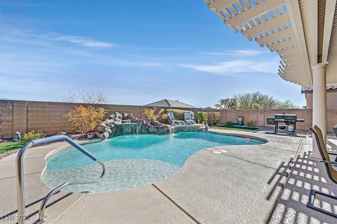 6914 Willowcroft Street