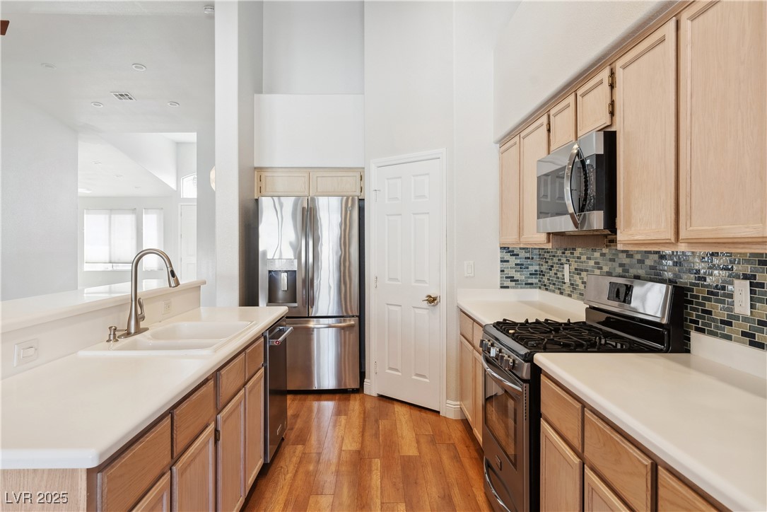 6308 Hill Haven Avenue