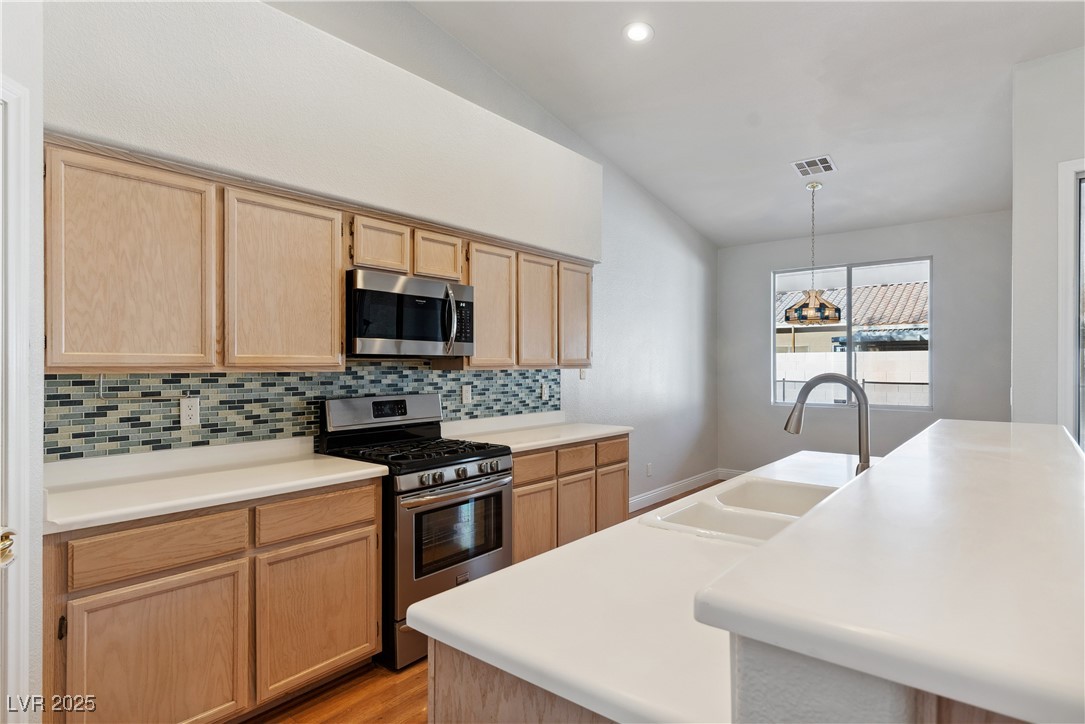 6308 Hill Haven Avenue