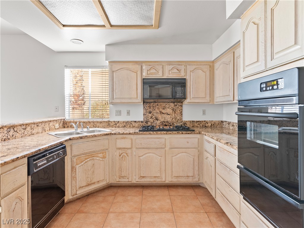 2536 Golden Sands Drive