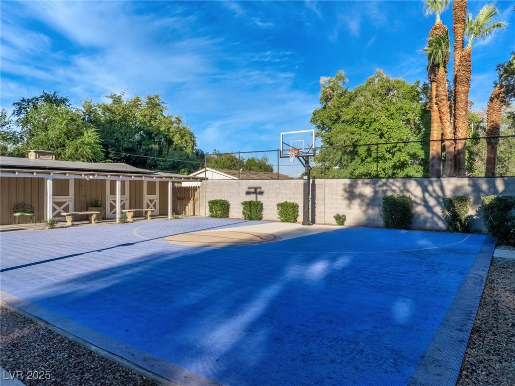 330 Rancho Circle