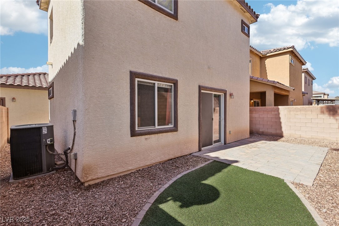 6116 Casa Antiqua Street