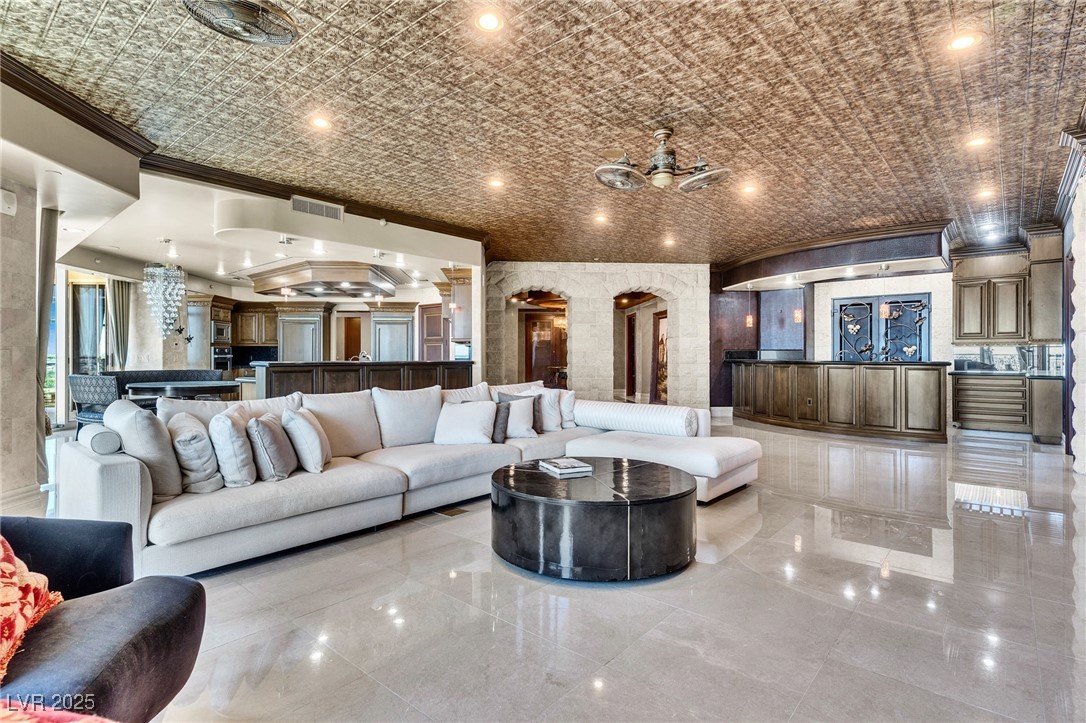 9103 Alta Drive 1502