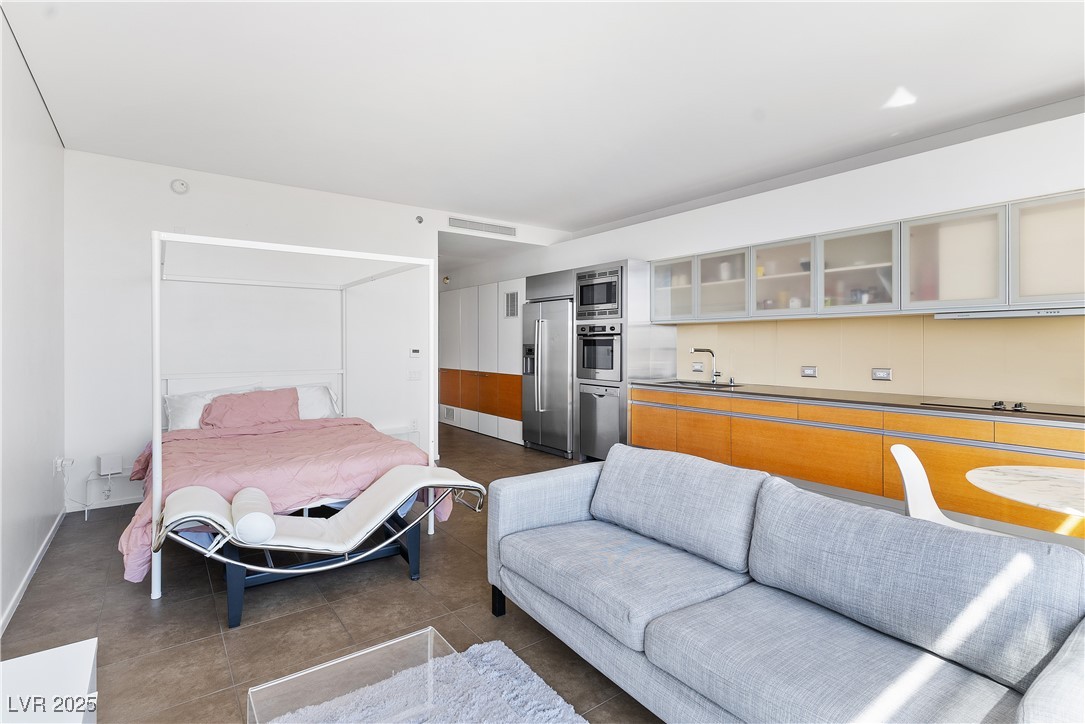 3722 Las Vegas Boulevard 2204
