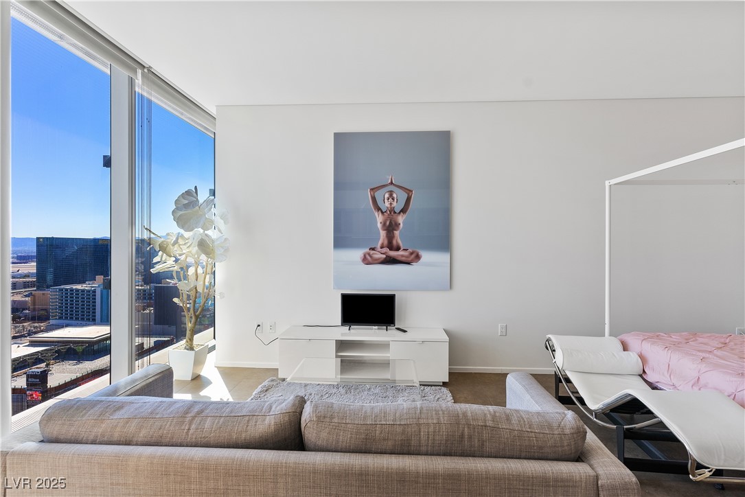 3722 Las Vegas Boulevard 2204