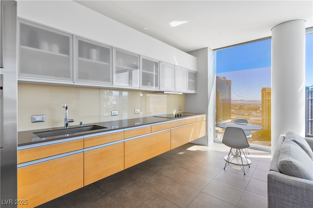 3722 Las Vegas Boulevard 2204