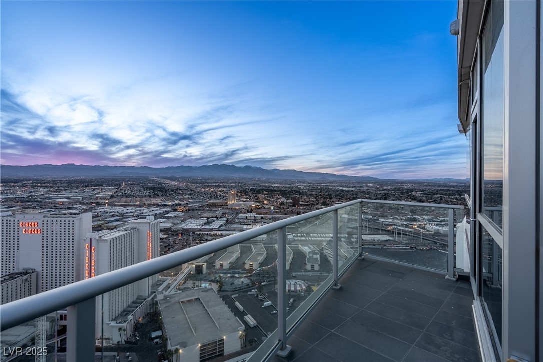 2700 Las Vegas Boulevard 4306