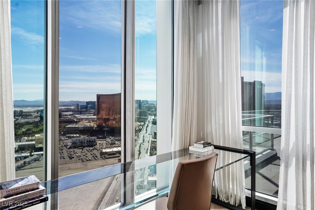 2700 Las Vegas Boulevard 4306