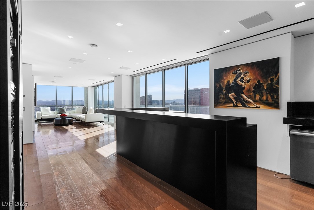 2700 Las Vegas Boulevard 4306
