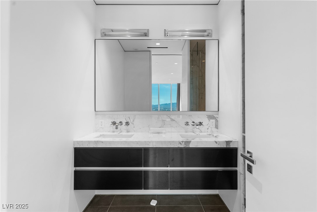 2700 Las Vegas Boulevard 4306
