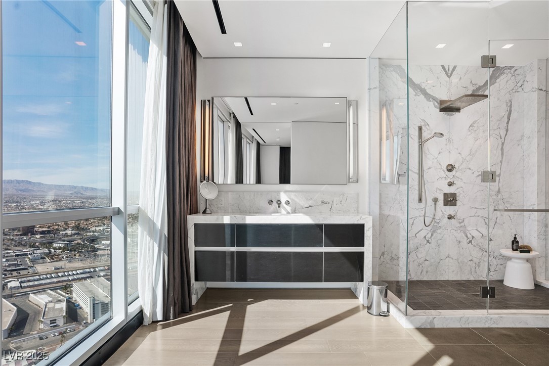 2700 Las Vegas Boulevard 4306