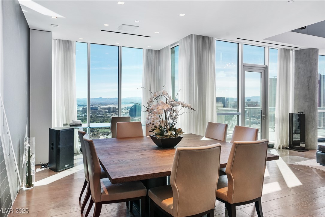 2700 Las Vegas Boulevard 4306