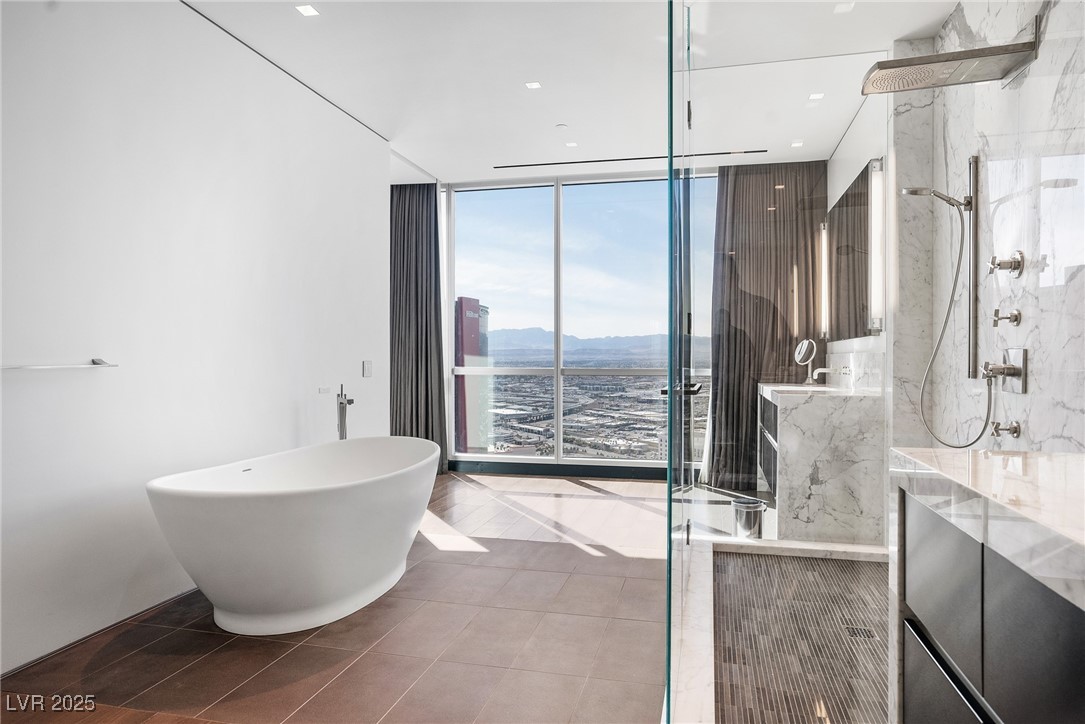 2700 Las Vegas Boulevard 4306