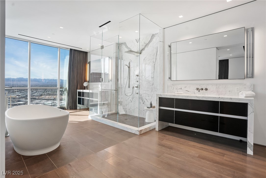 2700 Las Vegas Boulevard 4306