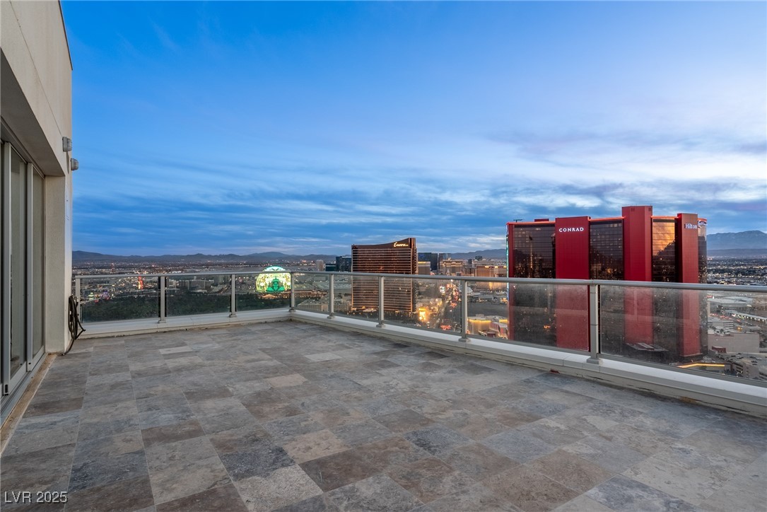 2700 Las Vegas Boulevard 4306