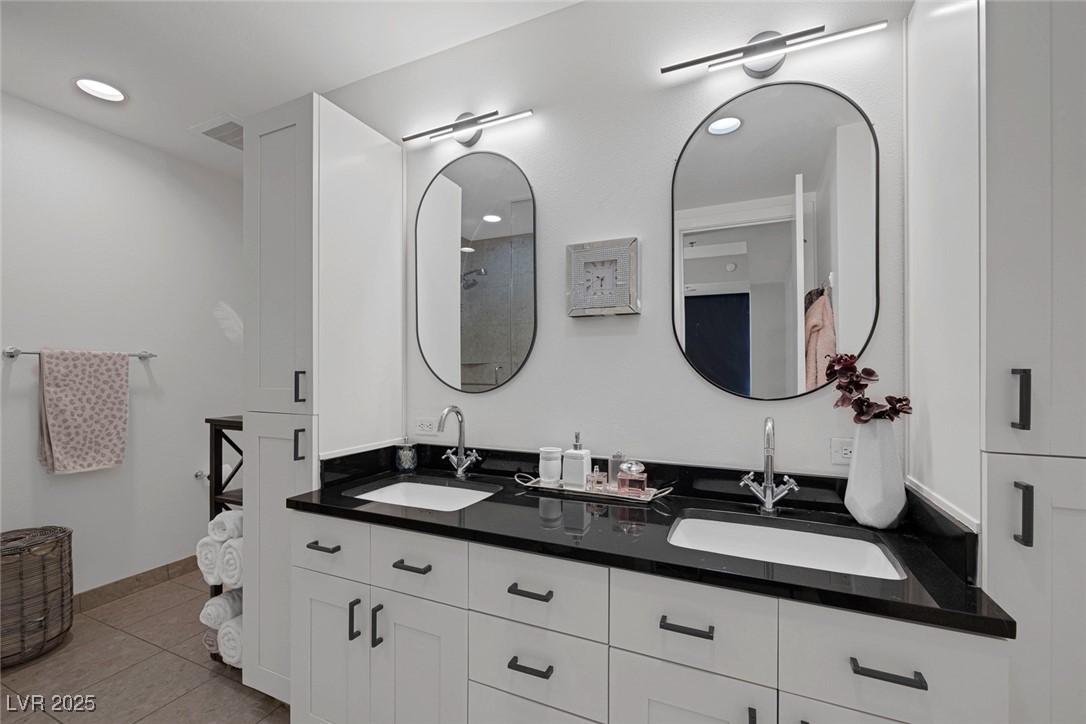 4525 Dean Martin Drive 2205